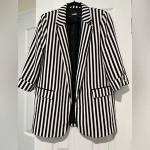 Stripped Zara Blazer with Pearl details